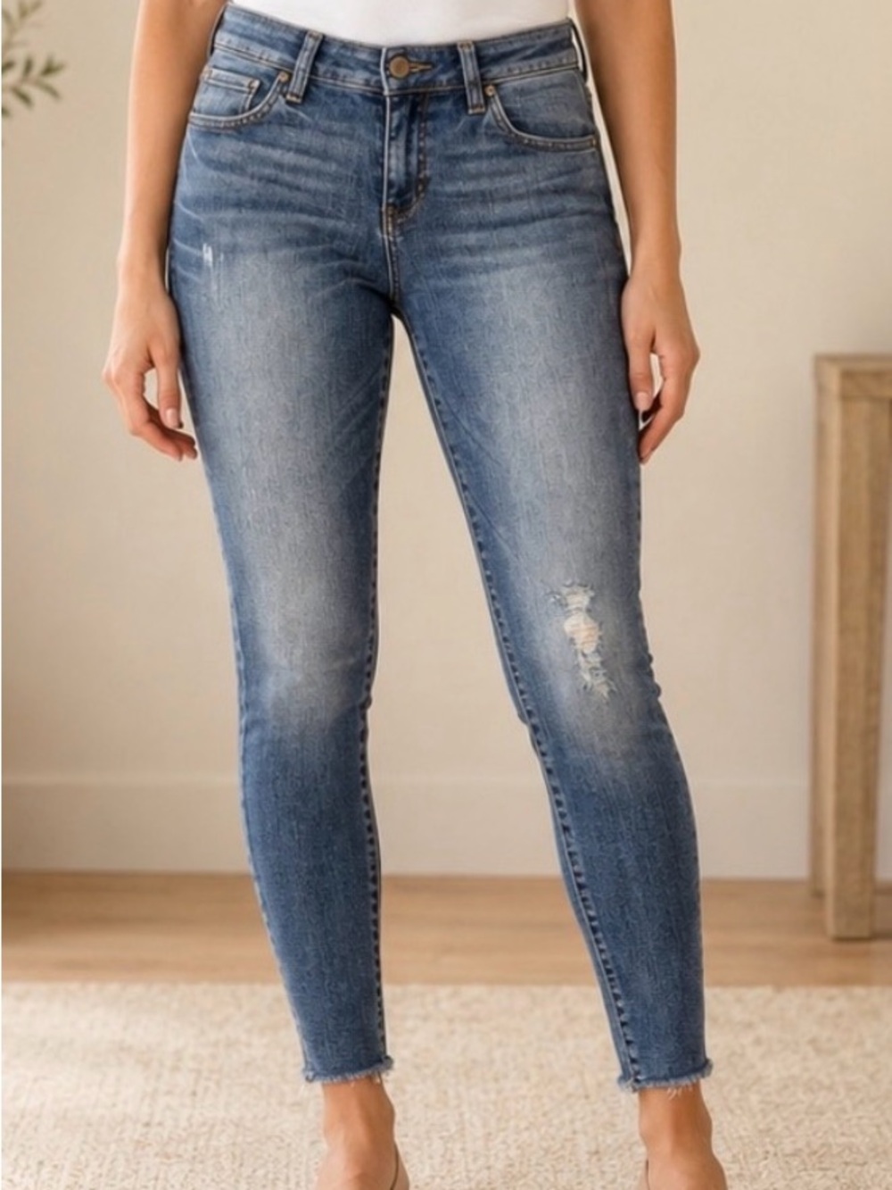 Kut from the Kloth Women's Mid-Rise Skinny Jeans in Washed Blue